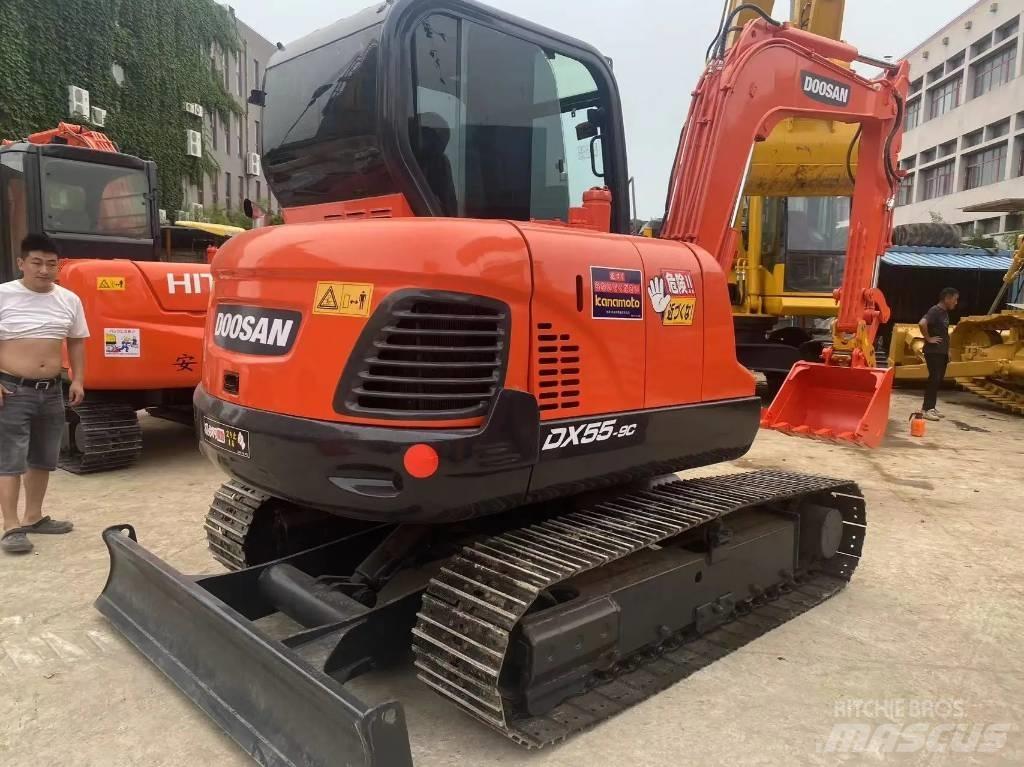 Doosan DX55-9C Pelle sur chenilles