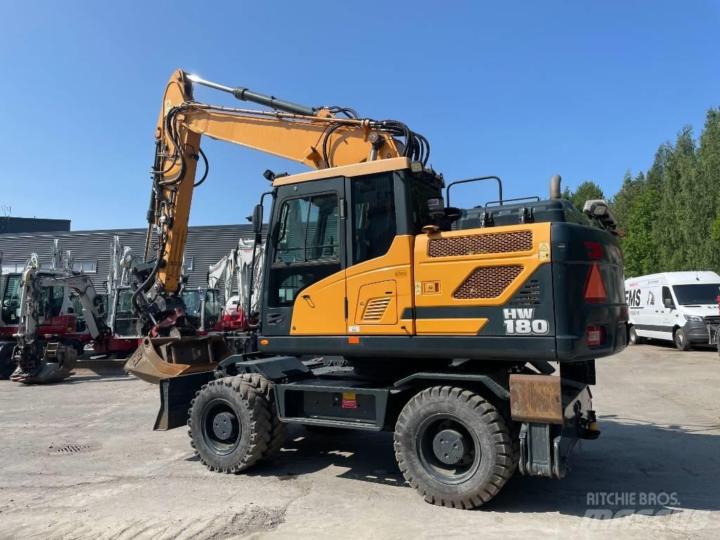 Hyundai HW 180 Pelle sur pneus