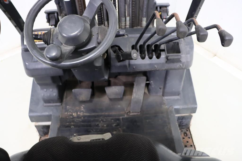 Nissan U1D2A20LQ Chariots GPL