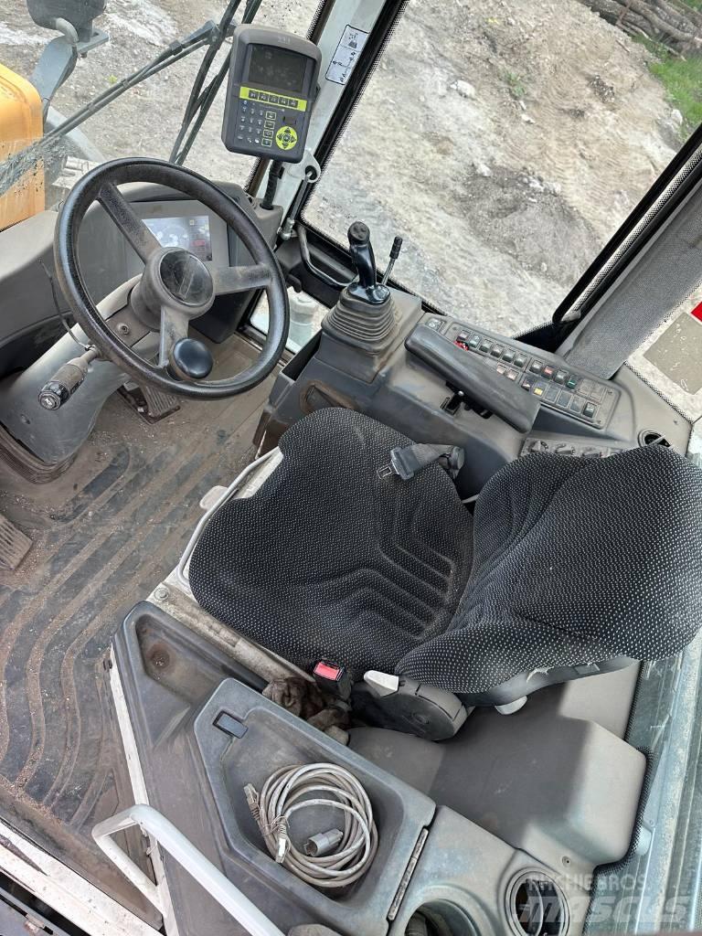 Liebherr L 514 Chargeuse sur pneus