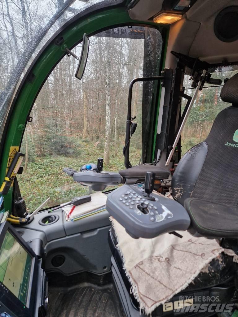 John Deere 1270 E Abatteuse