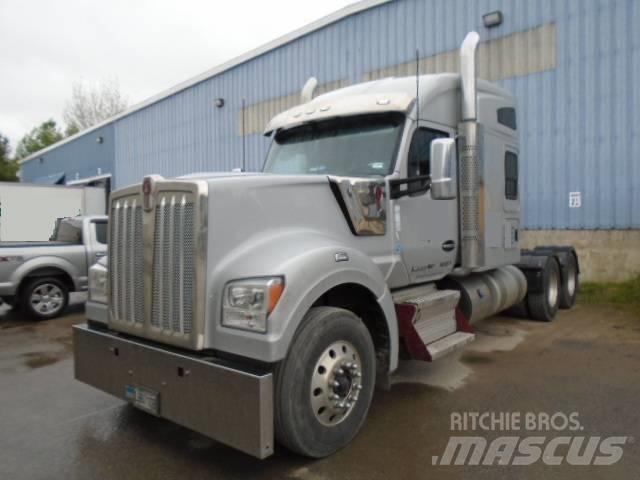 Kenworth W 990 Tracteur routier