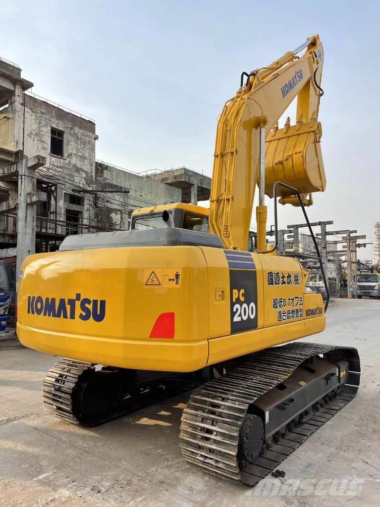 Komatsu PC 200-7 Pelle sur chenilles