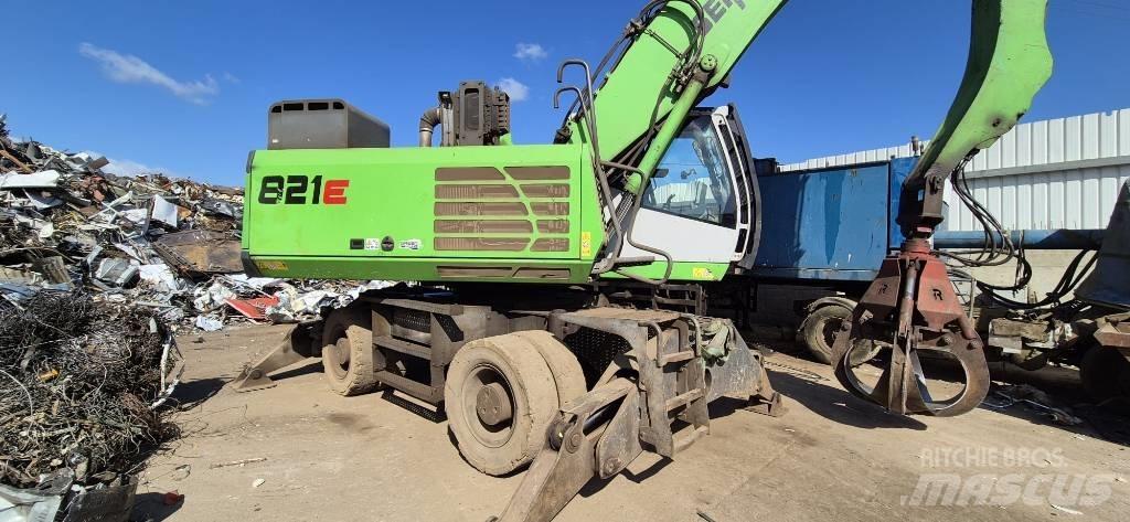 Sennebogen 821 E Pelle à déchets