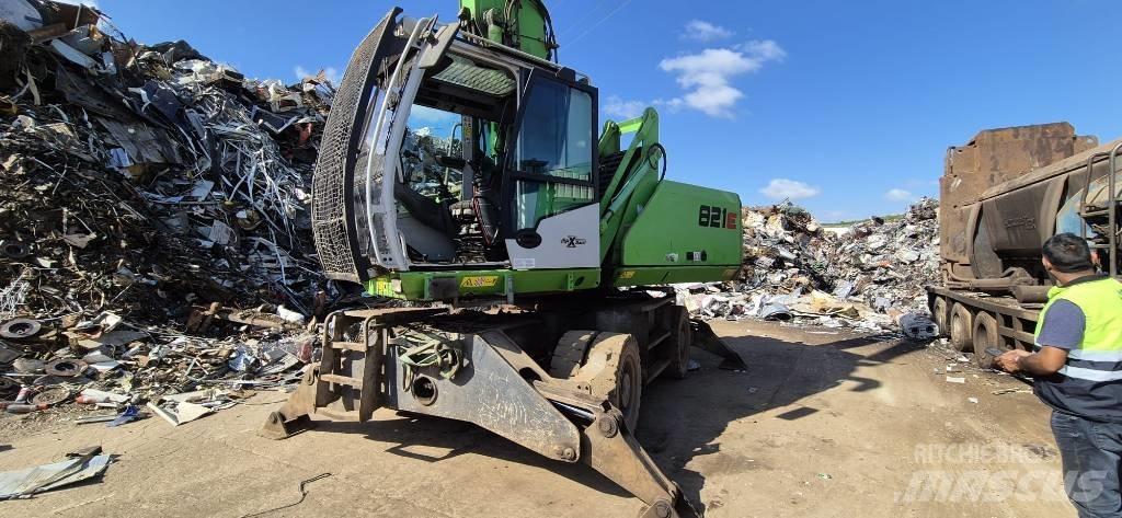 Sennebogen 821 E Pelle à déchets