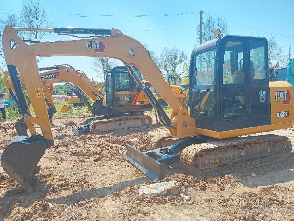 CAT 306 Pelle sur chenilles