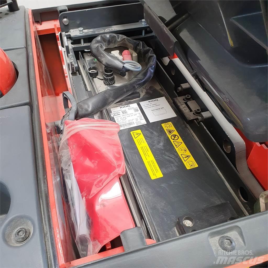 Linde D12AP Gerbeur accompagnant