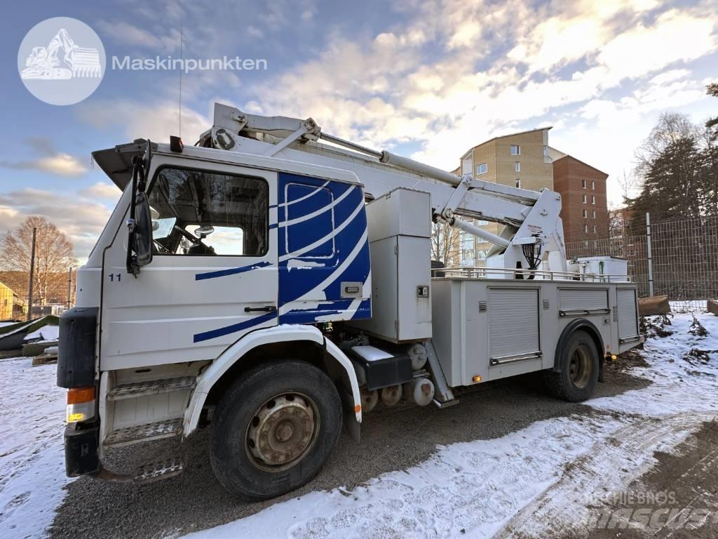 Scania P 92 M Camion plateau ridelle avec grue