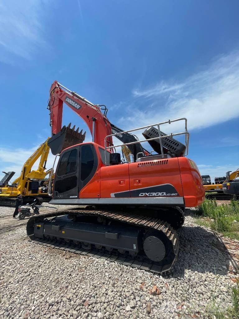 Doosan DX 300 LC Pelle sur chenilles