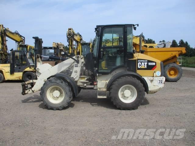 CAT 908 M Chargeuse sur pneus