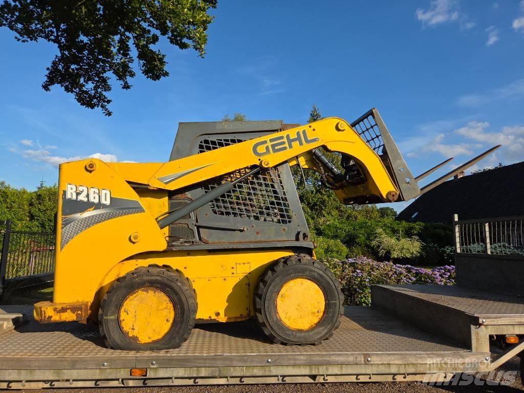 Gehl R 260 DEFECT!! Chargeuse compacte