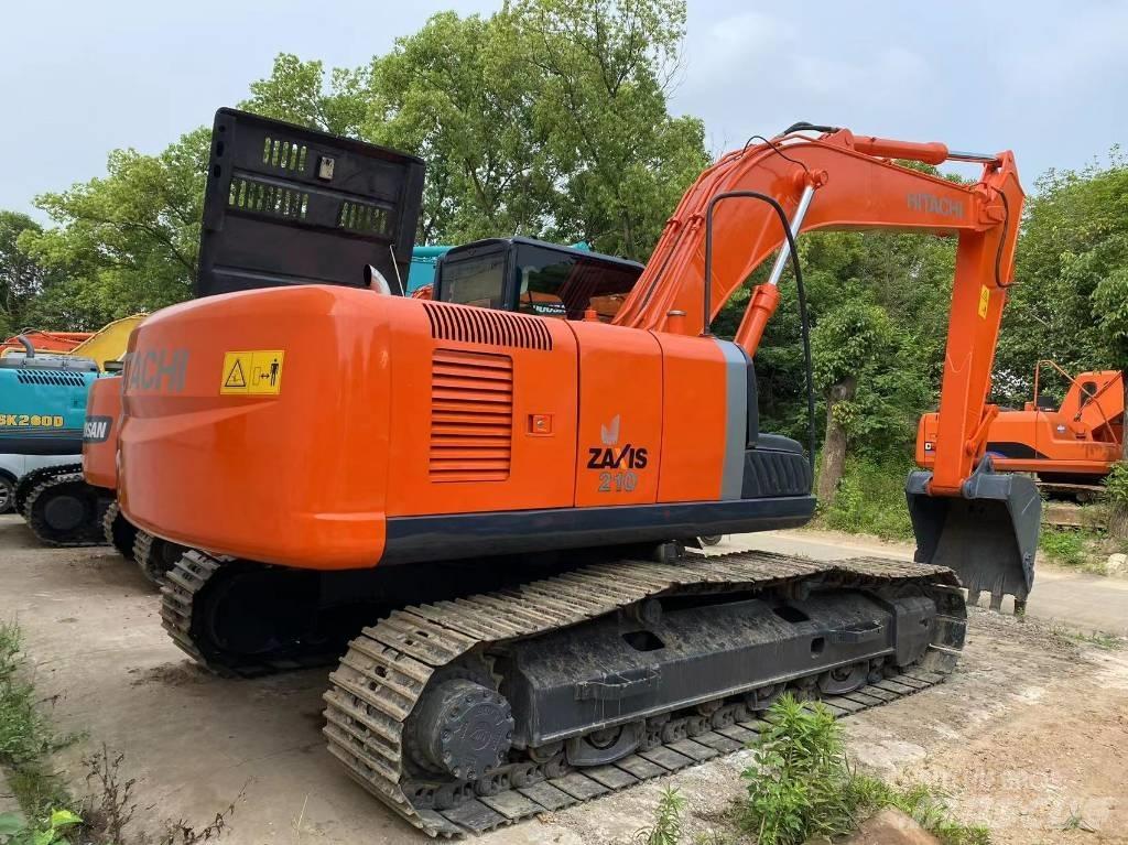 Hitachi ZX 210 Pelle sur chenilles