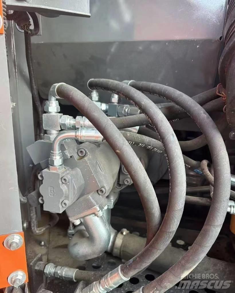 Hitachi 70 Pelle sur chenilles