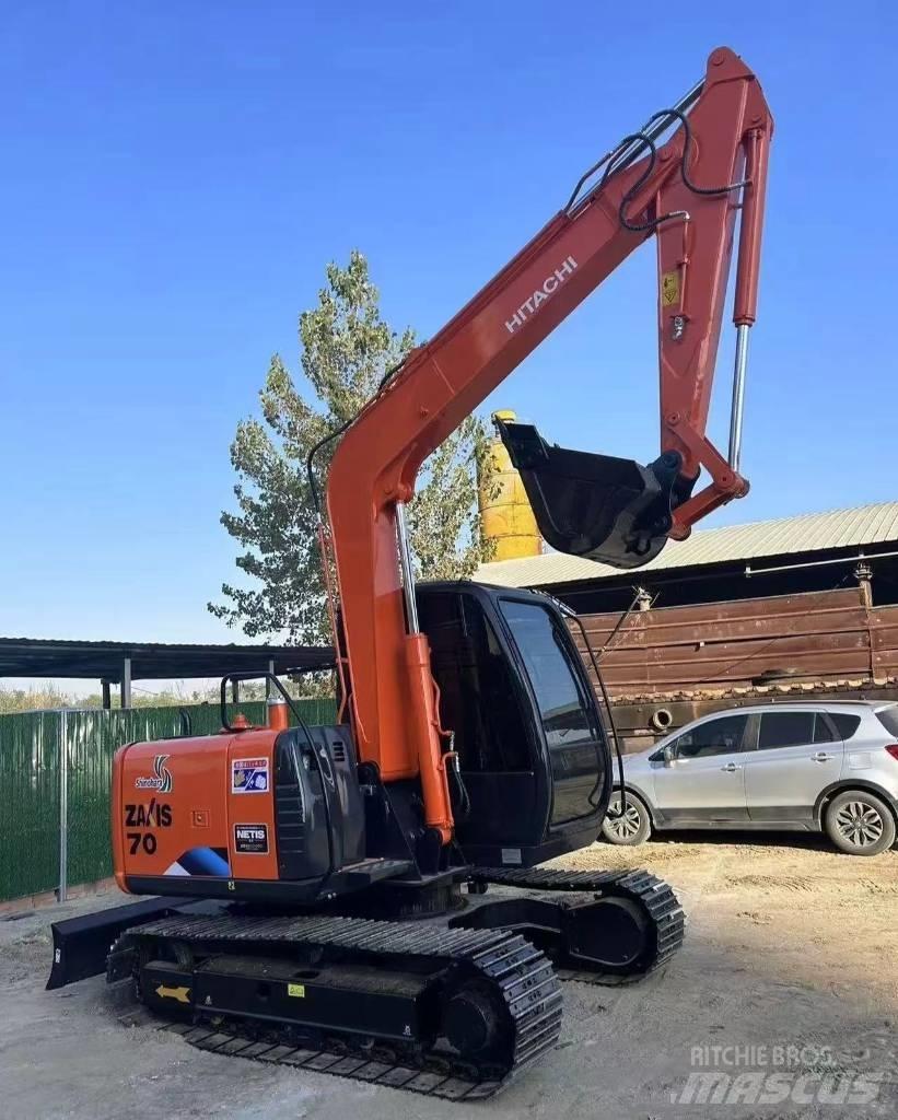 Hitachi 70 Pelle sur chenilles