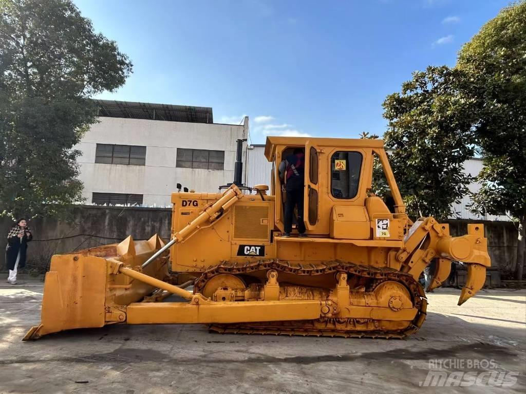 CAT D 7 G Bouteurs sur chenilles