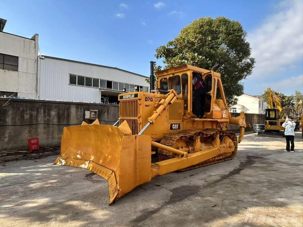 CAT D 7 G Bouteurs sur chenilles