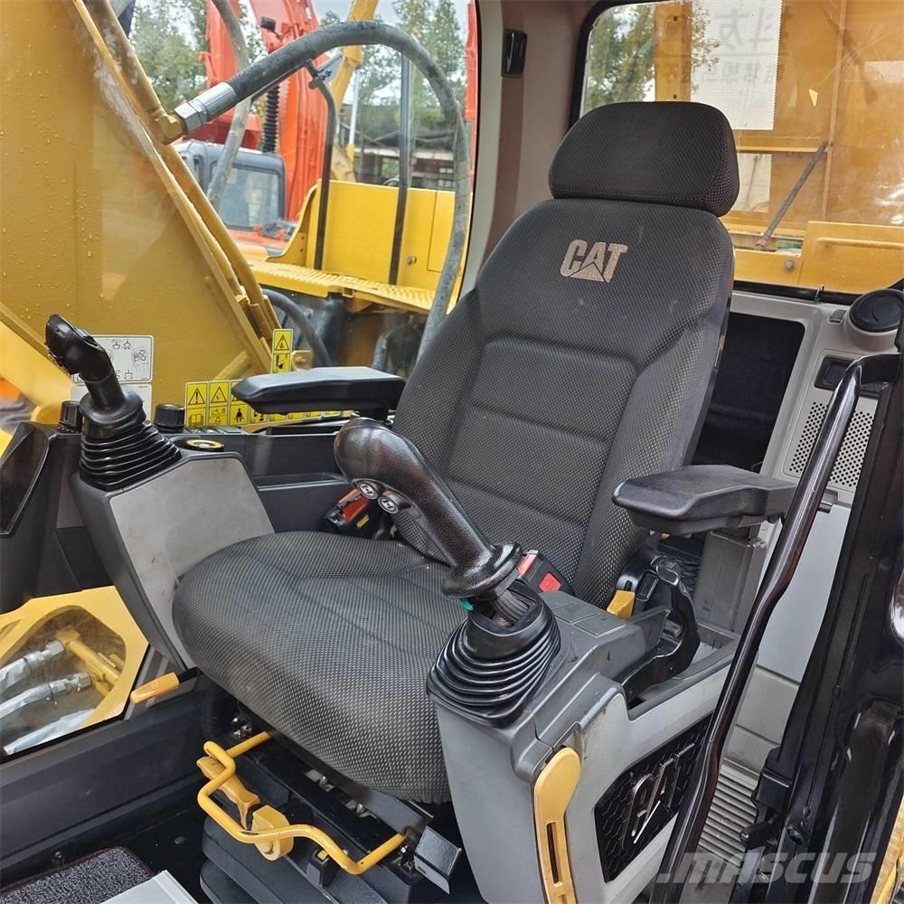 CAT 320 GC Pelle sur chenilles