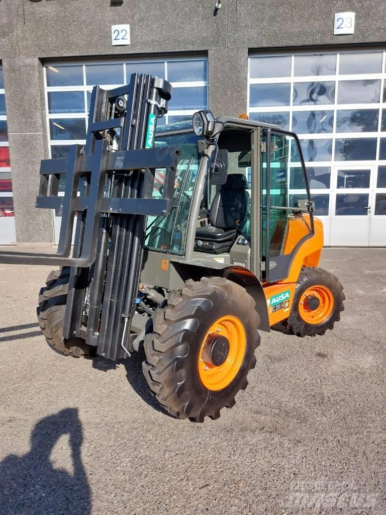 Ausa C 251 H x4 Chariot tout terrain
