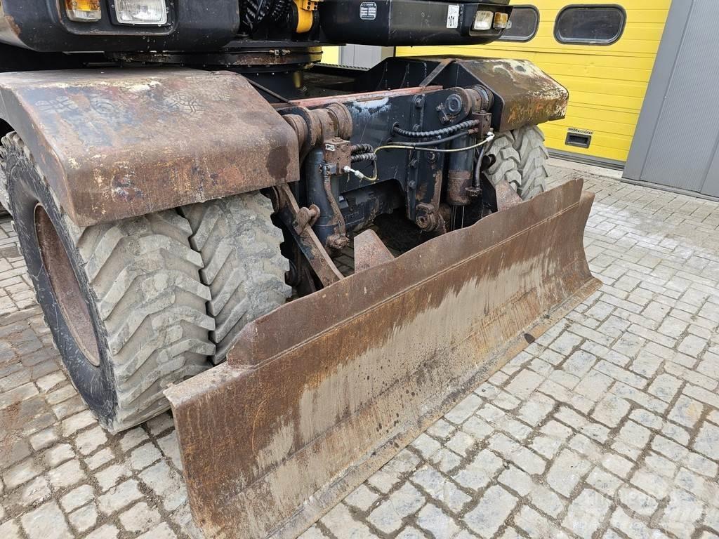 Hyundai R140W-7A Pelle sur pneus