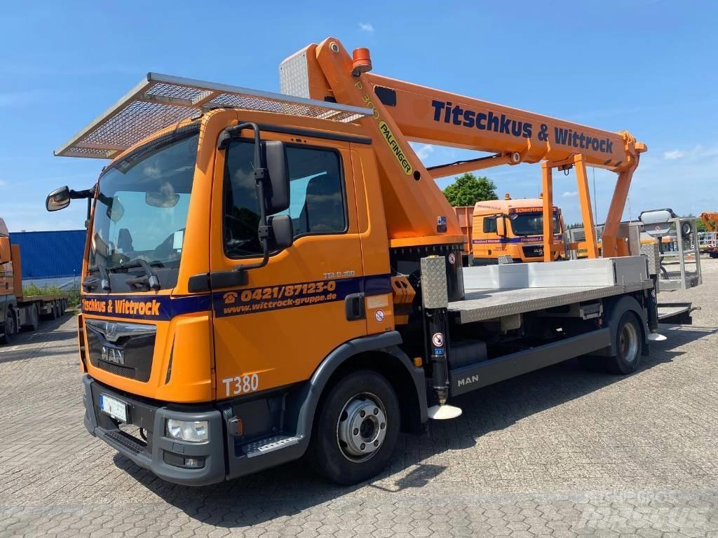 Palfinger P 300 Camion nacelle
