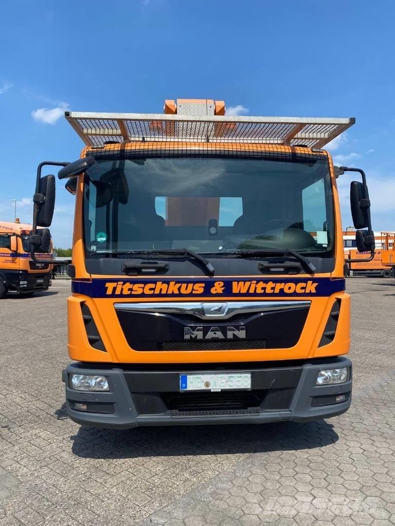 Palfinger P 300 Camion nacelle