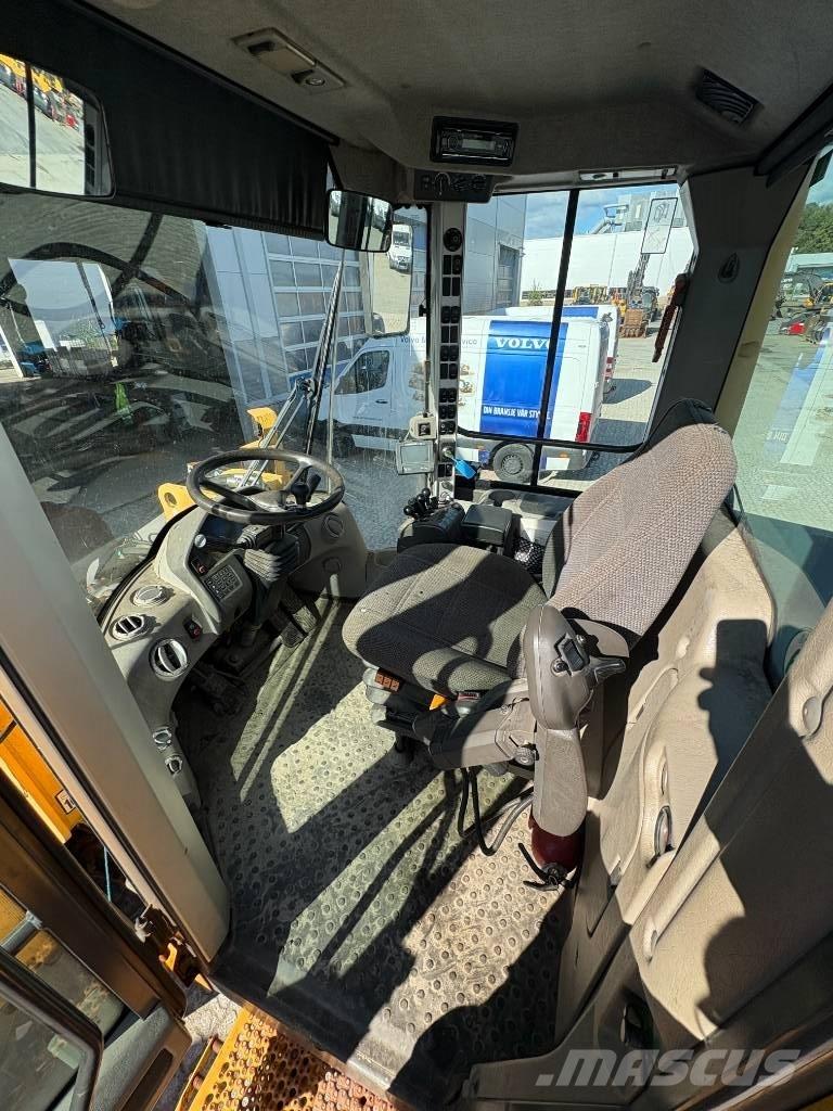 Volvo L110F Chargeuse sur pneus