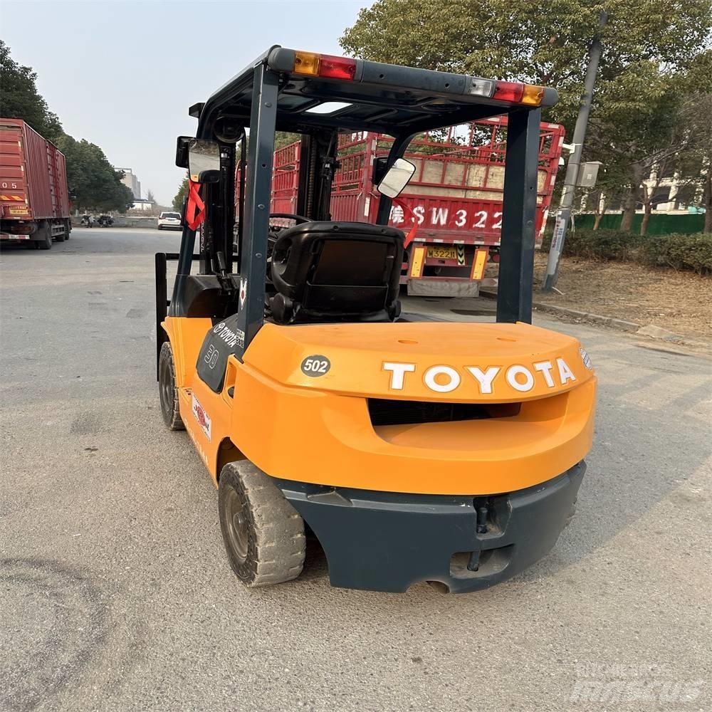 Toyota 62-7 FD N 30 Chariots diesel