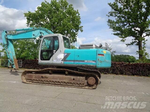 Kobelco SK250NLC Pelle sur chenilles