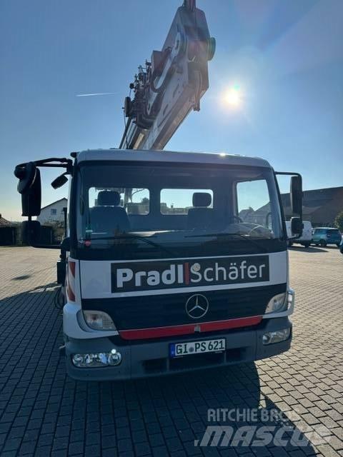 Böcker AK 32/1500 Grues mobiles