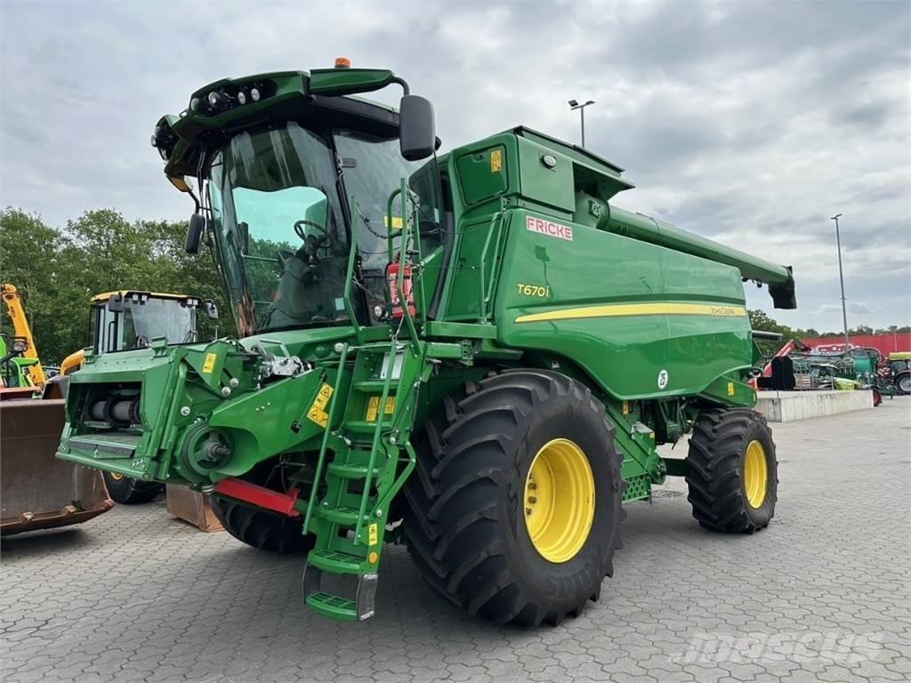 John Deere T 670 i Moissonneuse batteuse