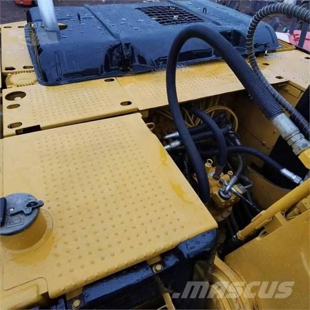 CAT 320D Pelle sur chenilles