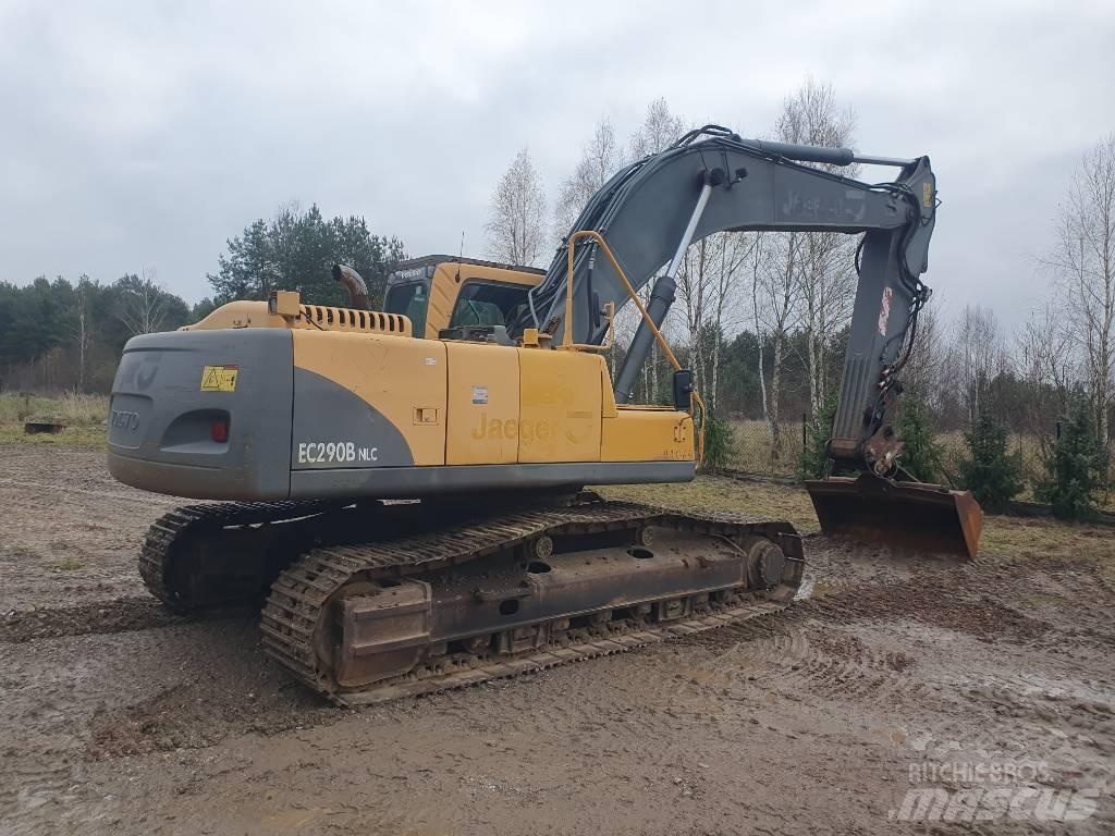 Volvo 290 Pelle sur chenilles