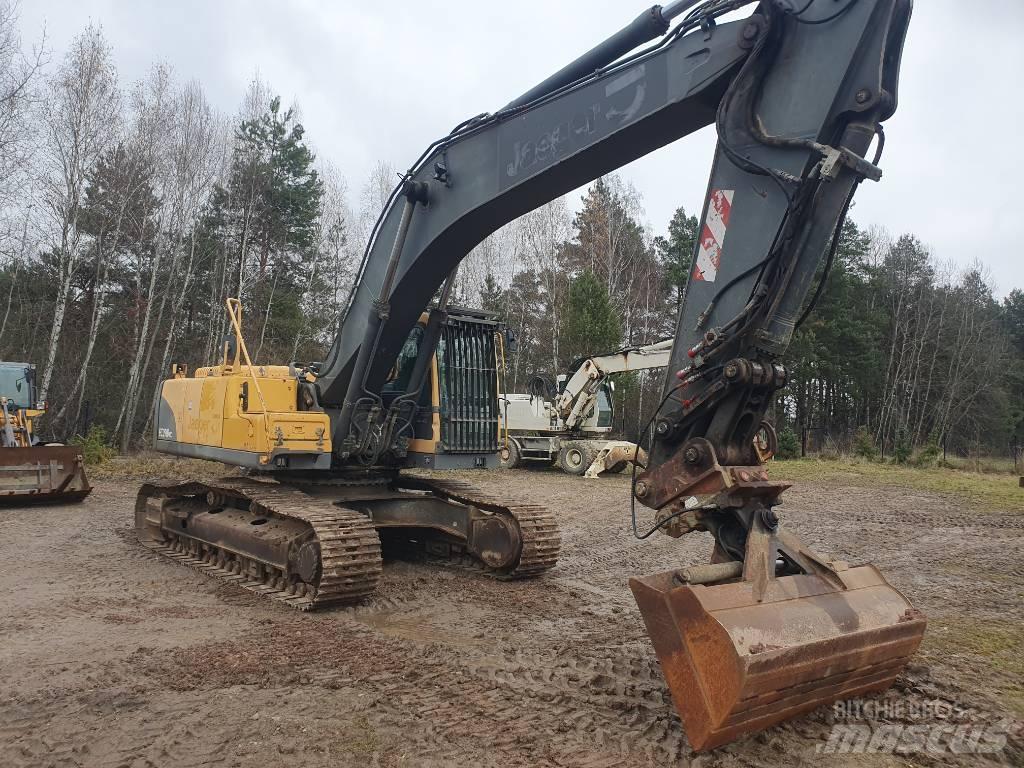 Volvo 290 Pelle sur chenilles