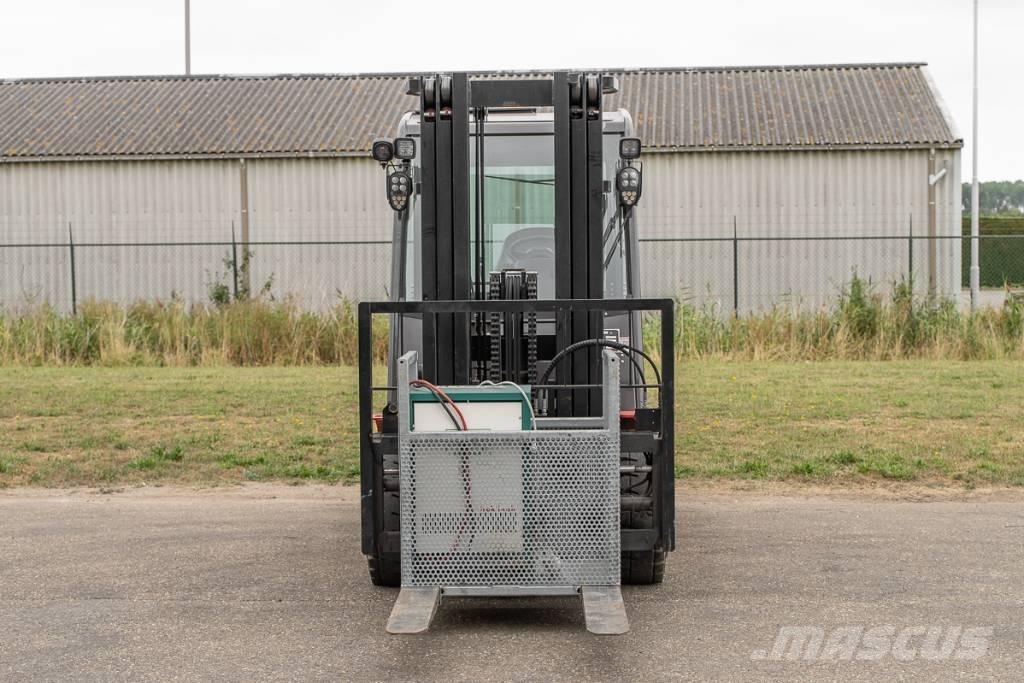 Manitou ME 450 Chariots élévateurs électriques