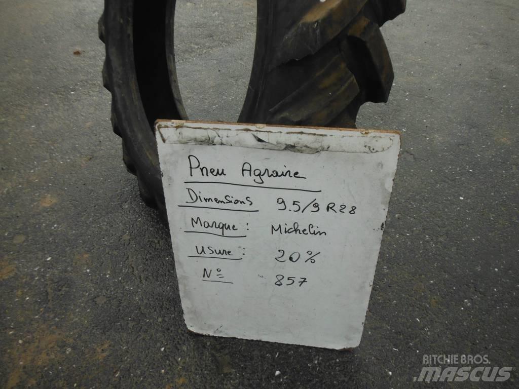 Michelin 9.5/9R28 Pneus, roues et jantes