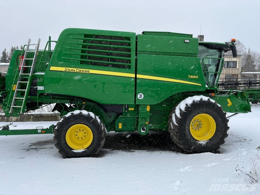 John Deere T 660 Moissonneuse batteuse