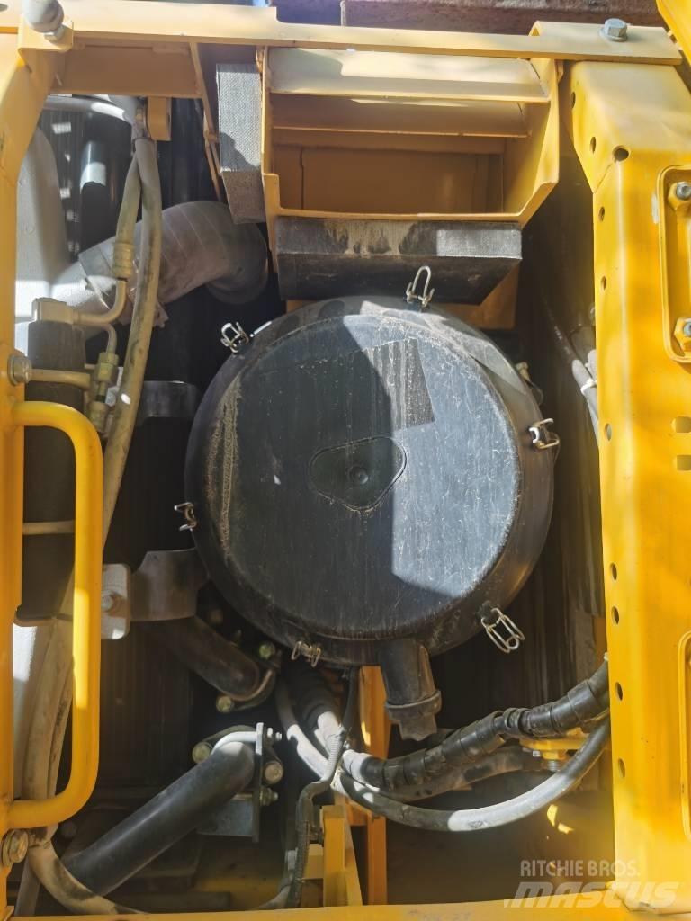 Komatsu PC 460-8 Pelle sur chenilles