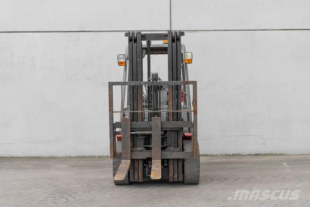 Manitou MI 30 D Chariots diesel