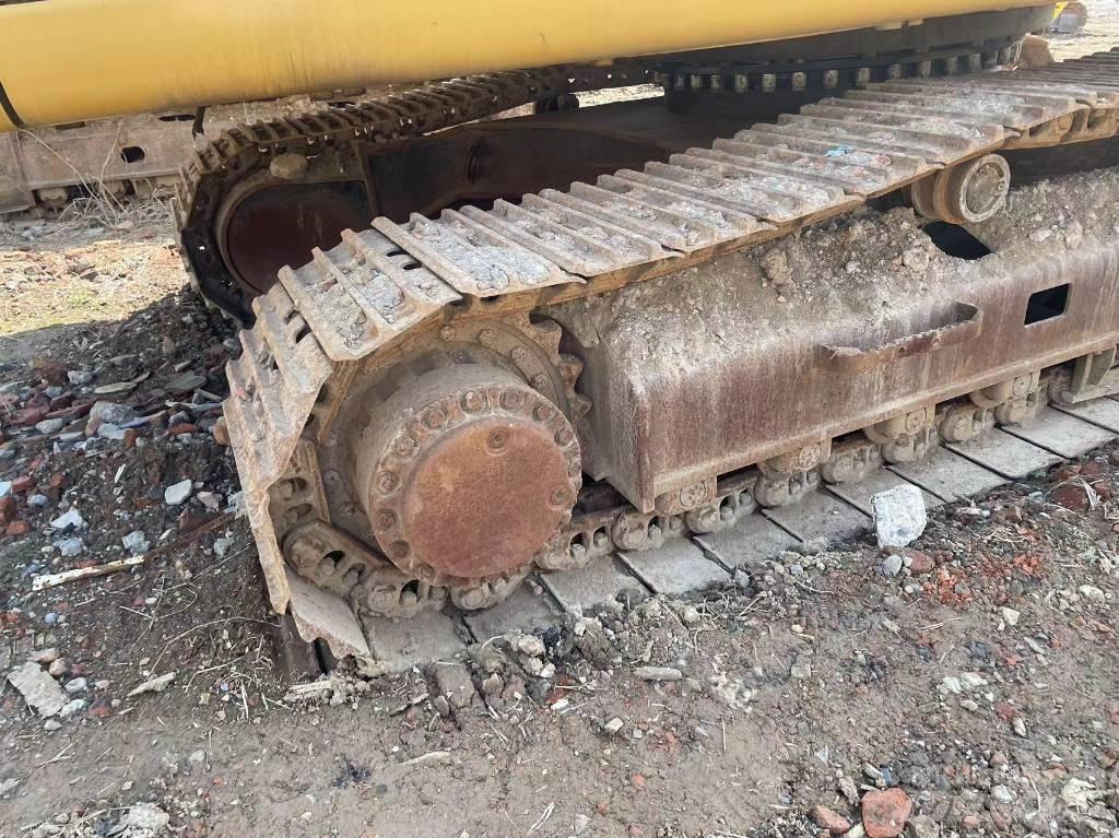 CAT 329d Pelle longue portée