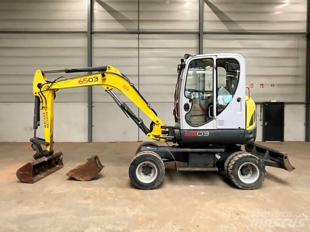Neuson 6503 WD Pelle sur pneus