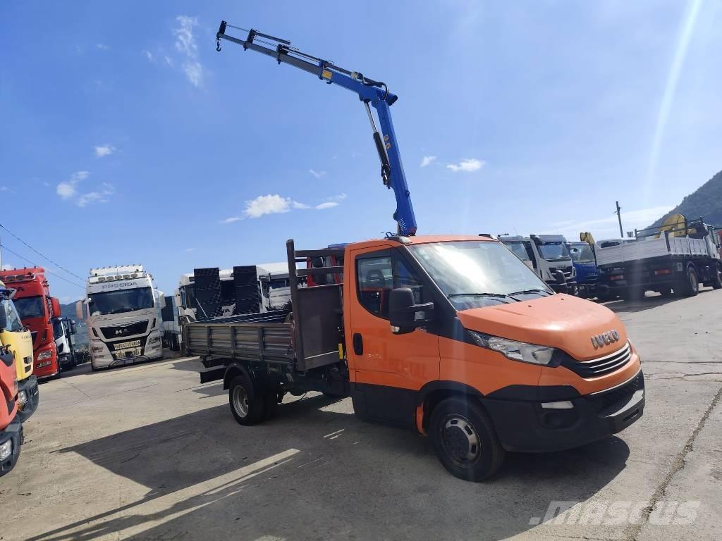 Iveco Daily 35-140 Camion plateau ridelle avec grue