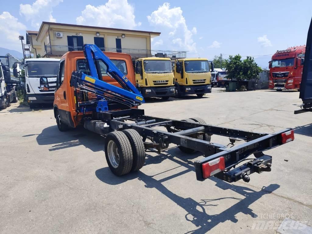 Iveco Daily 35-140 Camion plateau ridelle avec grue