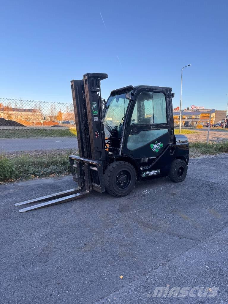 Toyota 52-8 FD 30 Chariots diesel