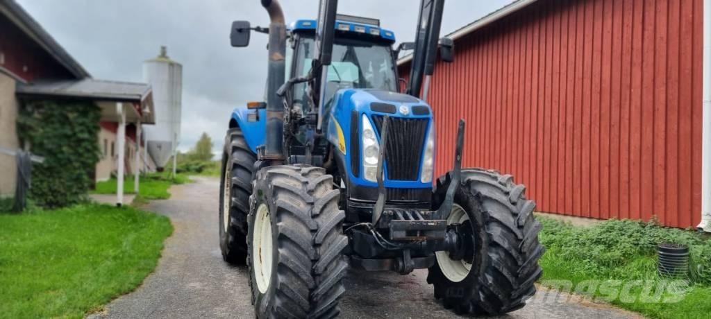 New Holland T 8040 Tracteur