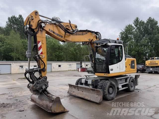 Liebherr A 916 Pelle sur pneus