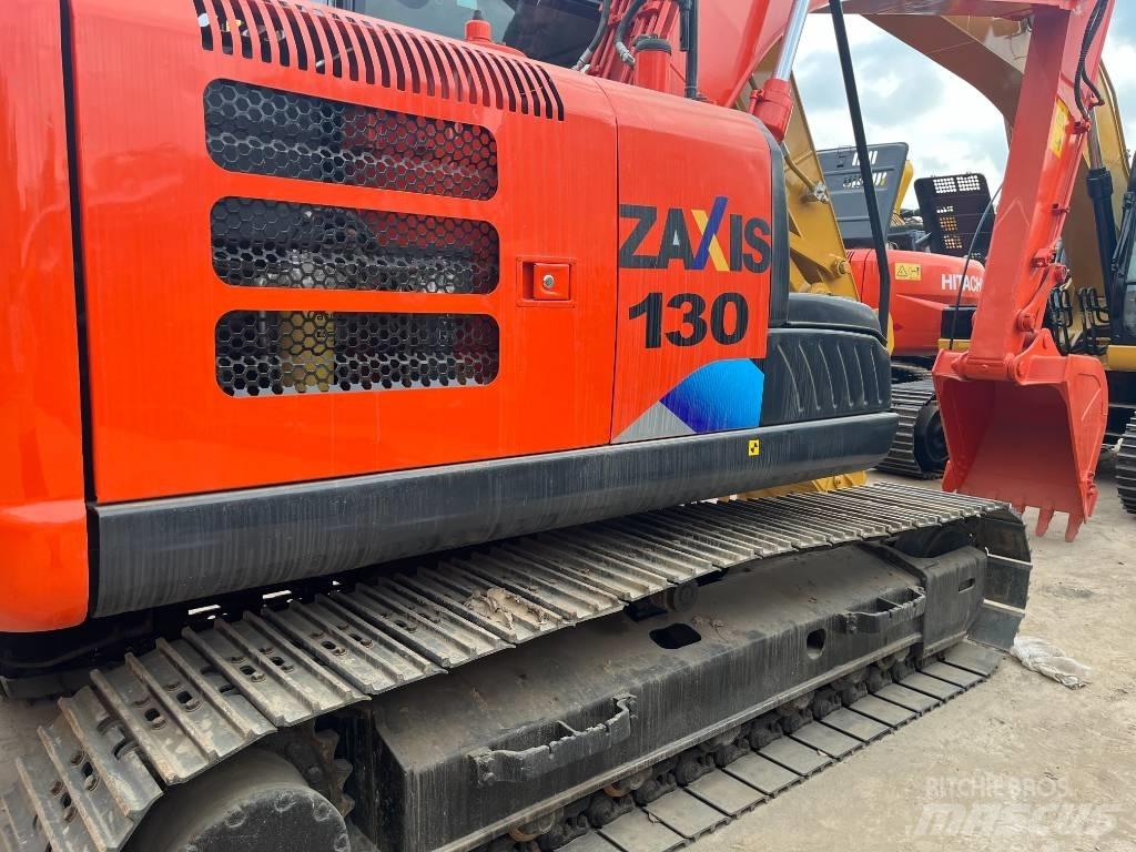 Hitachi 130-5 Pelle sur chenilles