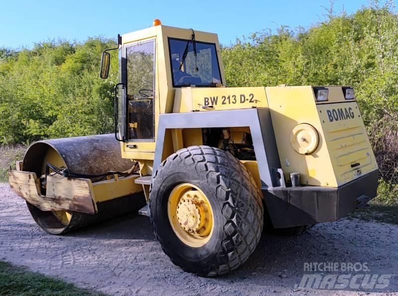 Bomag BW 213 Rouleaux monocylindre