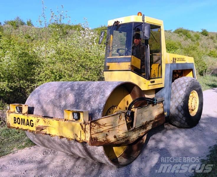 Bomag BW 213 Rouleaux monocylindre