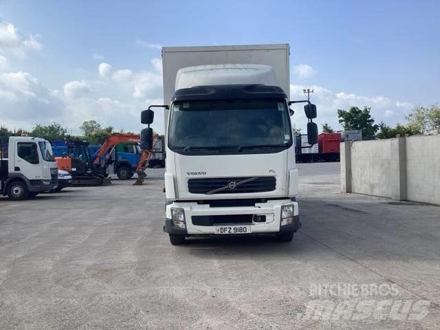 Volvo FL 240 Camion à rideaux coulissants (PLSC)
