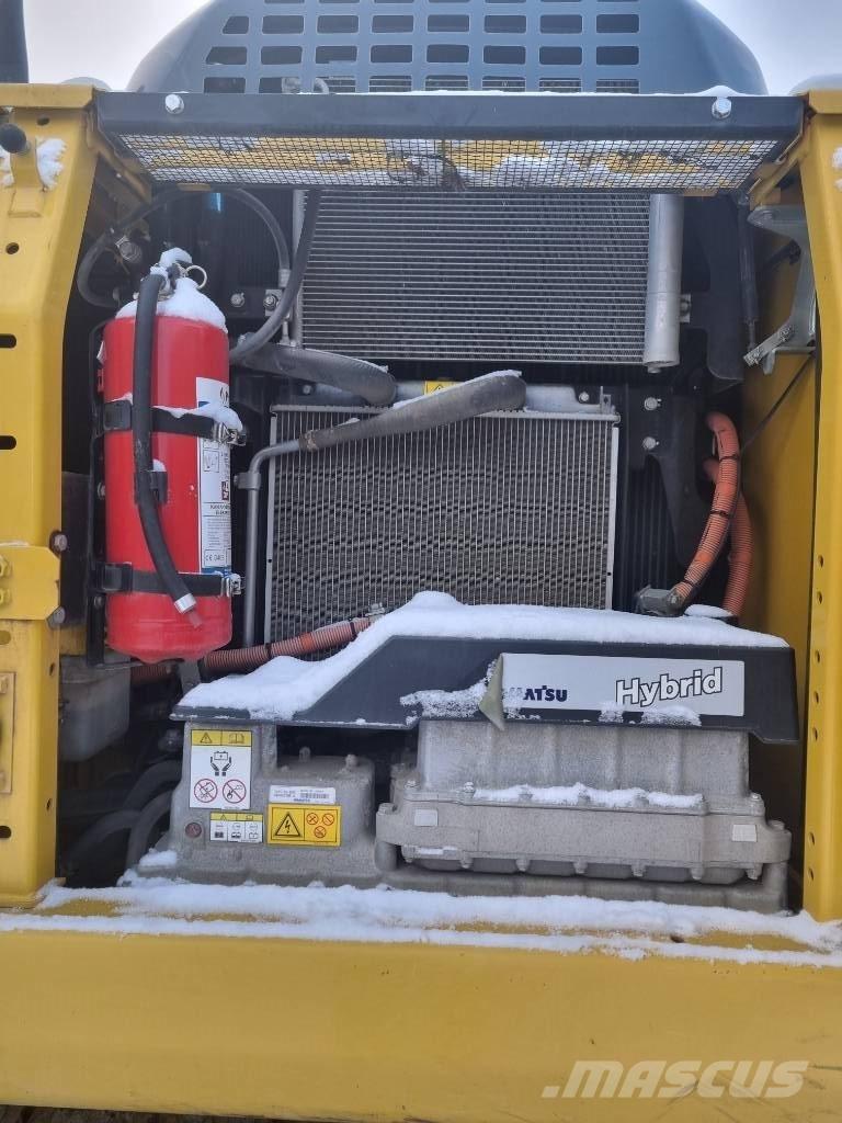 Komatsu HB 215 LC-2 Pelle sur chenilles